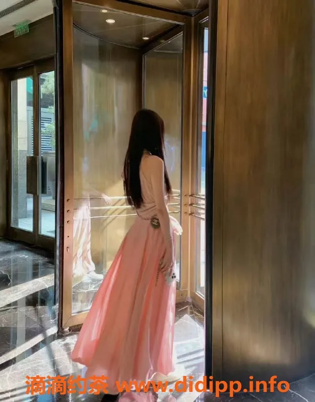 深圳楼凤-深圳福田车模盈盈，180cm D罩杯，价格2500起