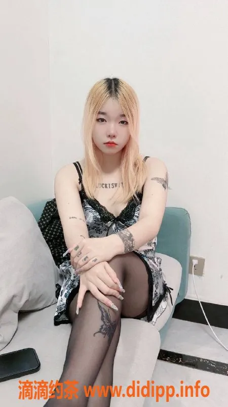 杭州楼凤-萧山区嫩妹直连老师，160cm/18岁/700元服务全享受