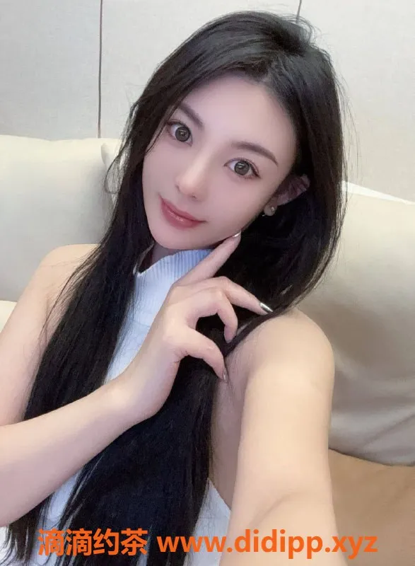 广州楼凤-天河御姐孟琦，700p长腿大胸等你来体验