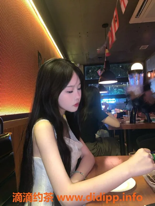 广州楼凤-天河船船，700元私密服务，热情似火！