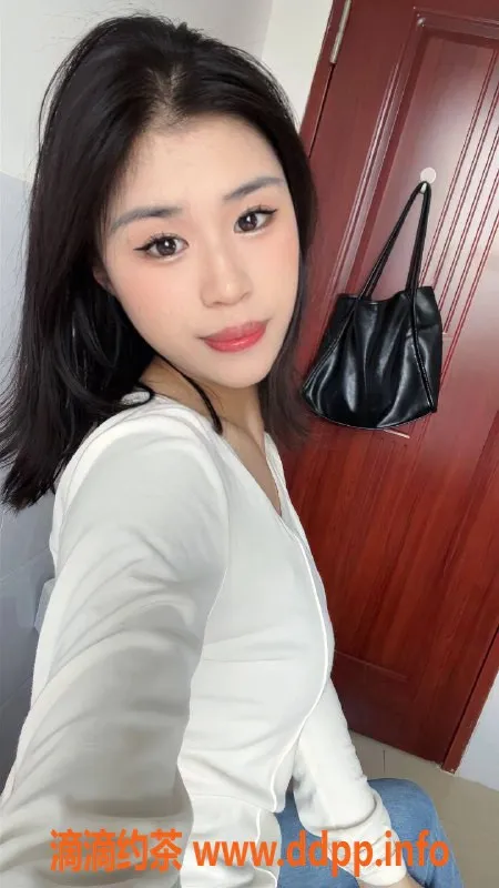 广州楼凤-天河嫩妹小月亮，600元尽享服务