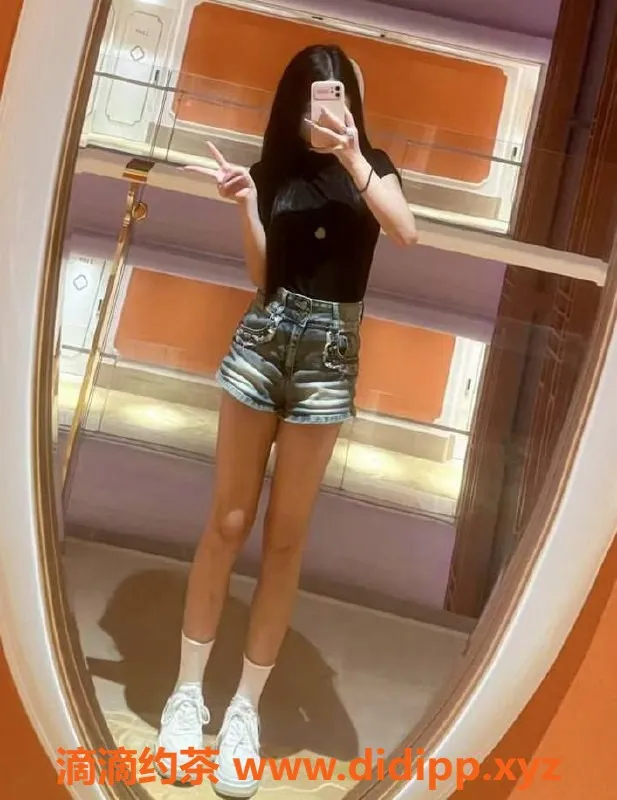 上海楼凤-闵行许可老师特惠，原价1200P现仅1000P，先到先得！