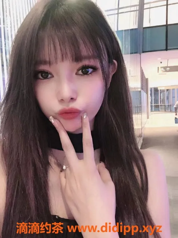 杭州楼凤-临平区诗诗 167cm 45kg 童颜巨乳双飞服务