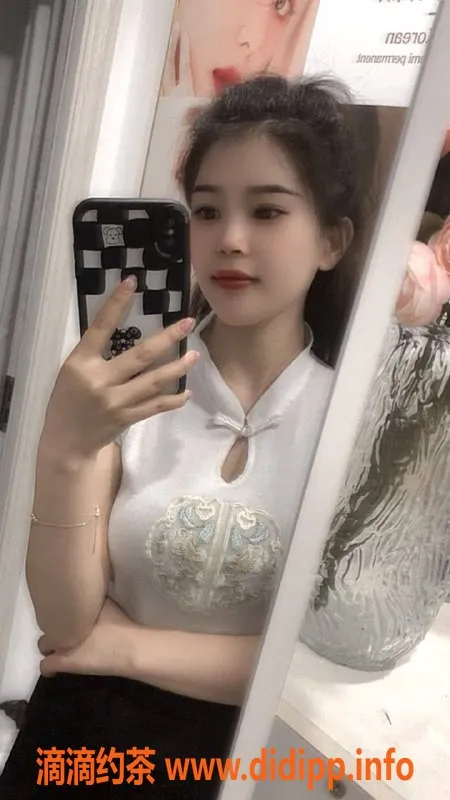 广州楼凤-白云地区睛儿，700元/次，值得一试