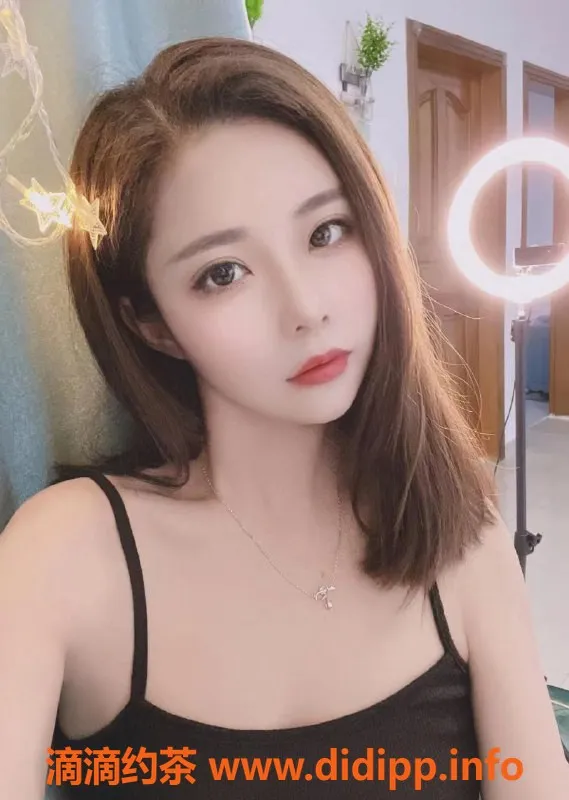 杭州楼凤-甜芯，168长腿女友，D罩杯，800元起服务