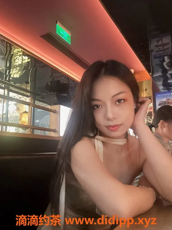 广州楼凤-天河特仑苏少妇，700起，服务态度超好！