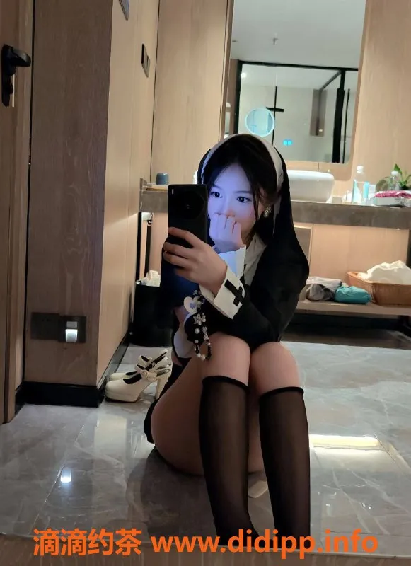 广州楼凤-番禺嫩妹小宝宝，水费2000p，舌吻COS服务