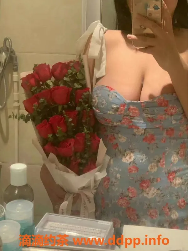 杭州上门服务-上城高颜值艺人芯若，173cm白嫩大长腿