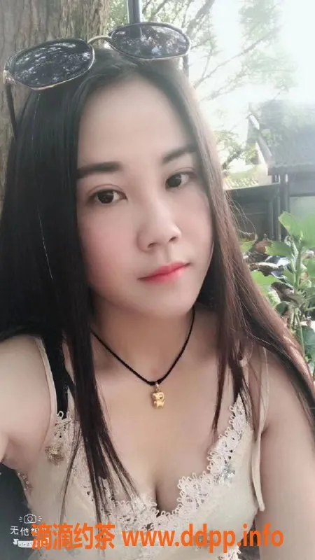 广州楼凤-番禺人妻花花，500元约会体验