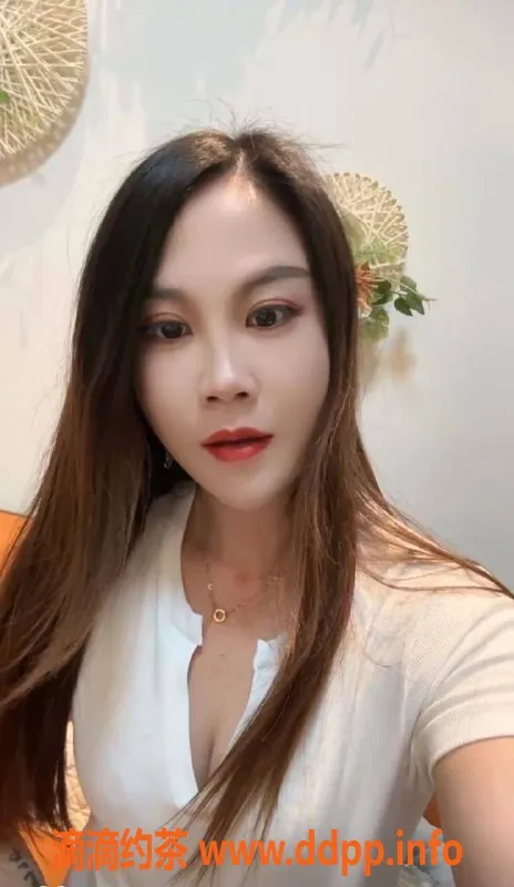 广州楼凤-番禺人妻花花，500元约会体验