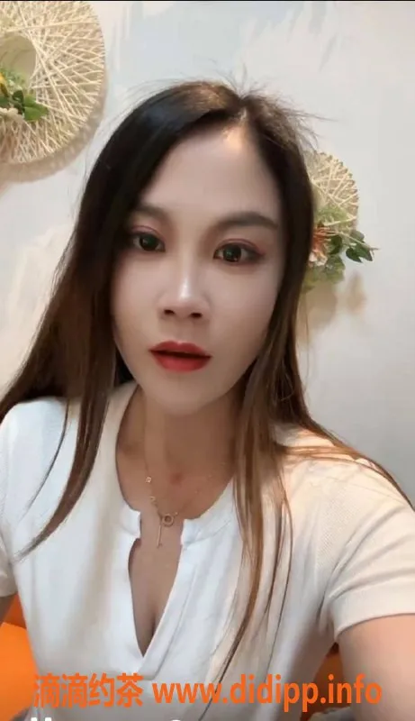 广州楼凤资源信息,番禺人妻花花，500元约会体验