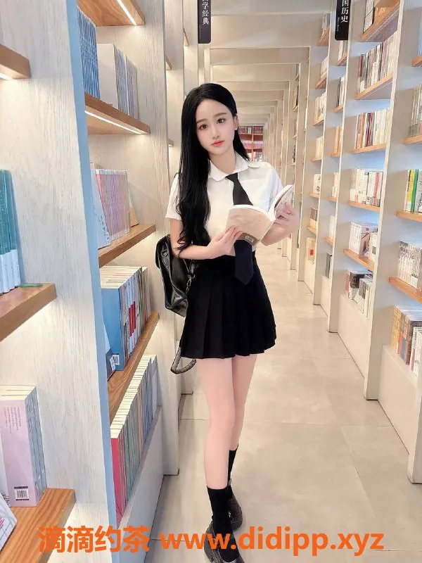 杭州楼凤-上城文文，162CM长腿嫩妹，8p体验