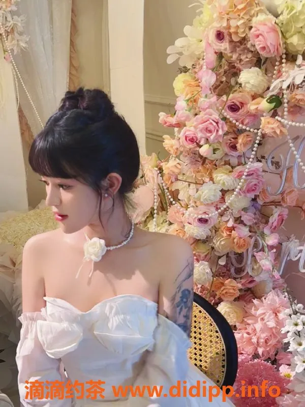 深圳楼凤-深圳小七，168高48轻，舌吻服务，1088起