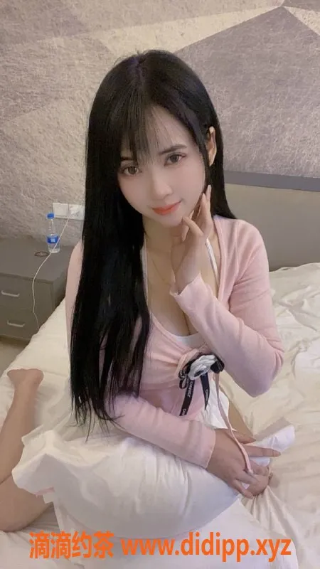 广州楼凤-天河嫩妹糖糖，水费700p，双飞舌吻服务