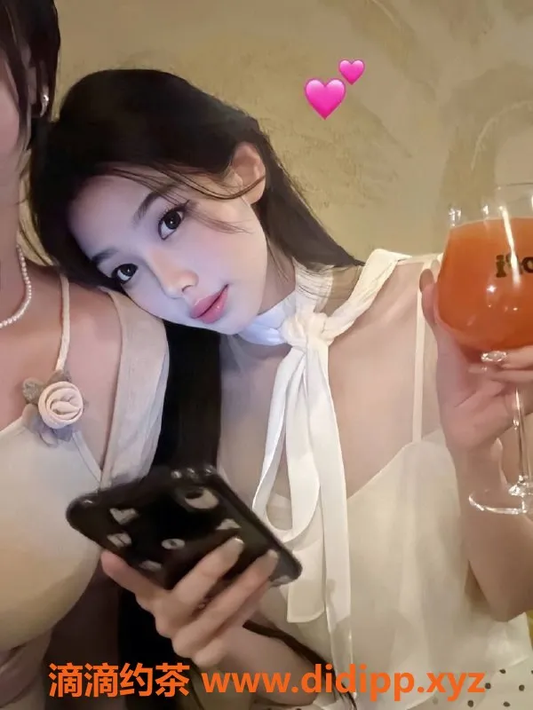 深圳楼凤资源信息,深圳南山一菲，19岁165cm C罩杯，提供1200元/次服务