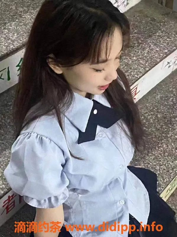 深圳楼凤-南山妮可 800元超值服务 制服丝袜按摩等你来体验