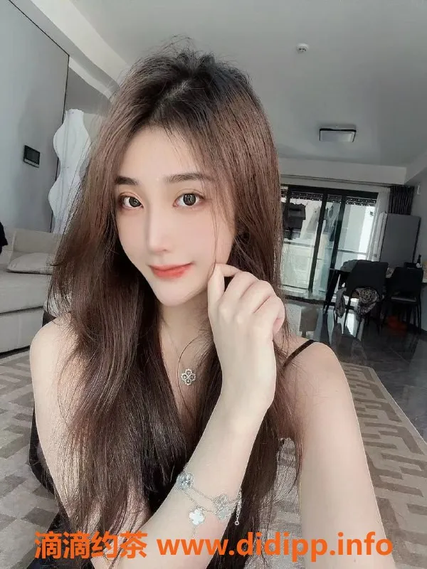深圳楼凤-深圳福田梨香香，23岁C罩杯美少女