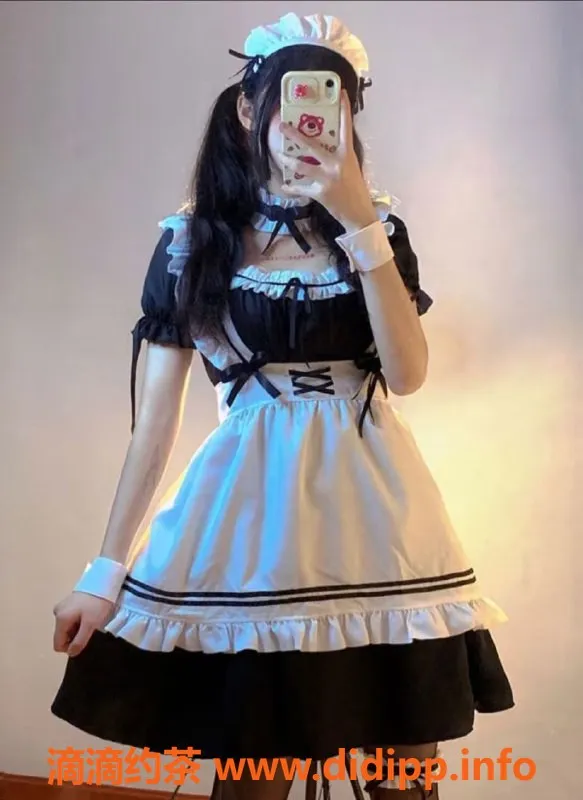 上海楼凤-普陀小安娜，160cm肤白嫩妹，1100元服务