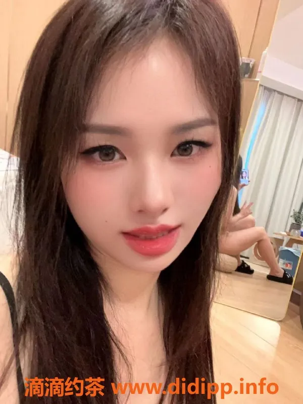 深圳楼凤-罗湖小樱，课费800起！