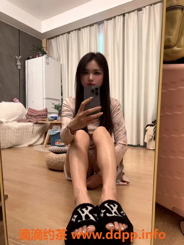 深圳楼凤-罗湖小樱，课费800起！