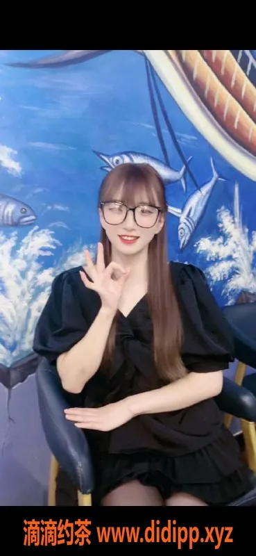 深圳楼凤-龙华苍老师，700/1，超值享受等你来体验！