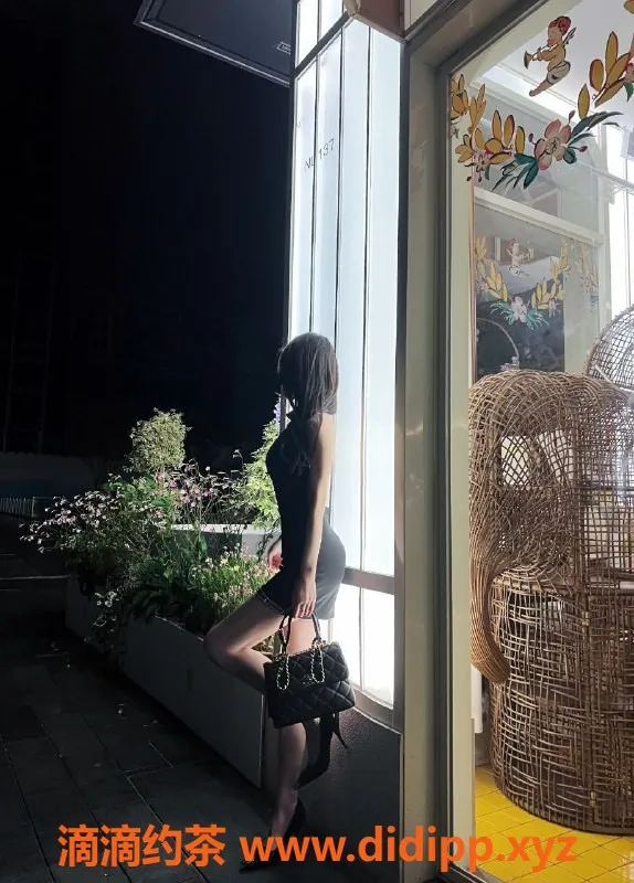 深圳楼凤资源信息,深圳福田清柠23岁，168厘米，D杯，价格2500元