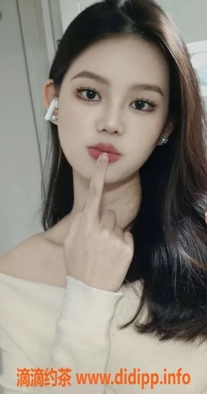 广州楼凤-南海雯雯，800p御姐，舌吻长腿服务超赞