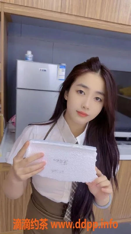 长沙楼凤-雨花区可可，160cm、19岁，36C全套服务