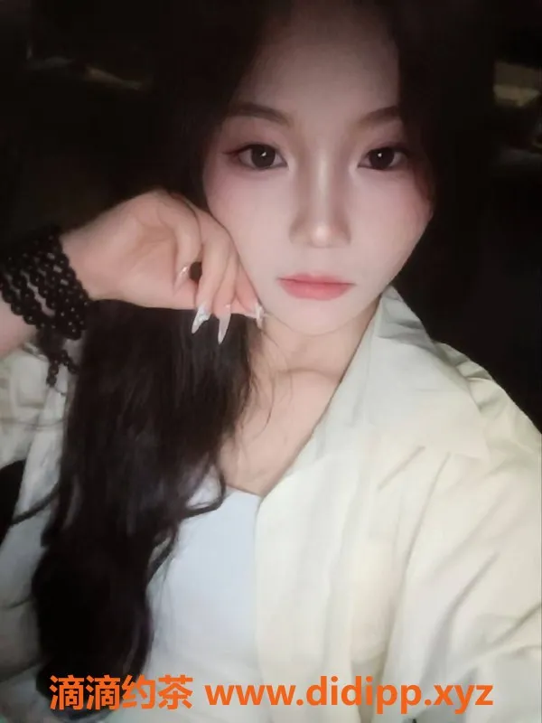 广州楼凤-天河嫩妹醒醒，水费700p等你来约