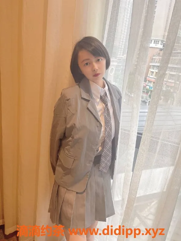 广州楼凤-天河嫩妹小琪，700水费，激情舌吻等你来试！