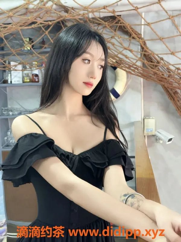 深圳楼凤-深圳龙华沁妹，19岁165cm B罩杯，800元起