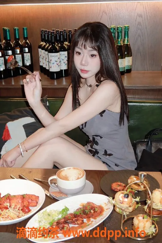 上海楼凤-普陀白兔，163cm D罩杯，1000元起服务！