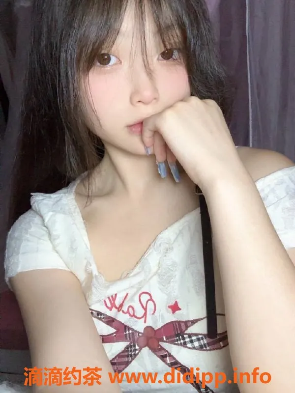 深圳楼凤-深圳南山樱樱，18岁嫩妹，千元档服务