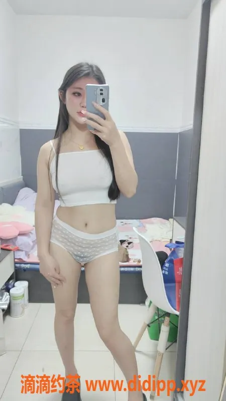 广州楼凤-海珠梦梦：400p御姐大胸，尽享豪华服务