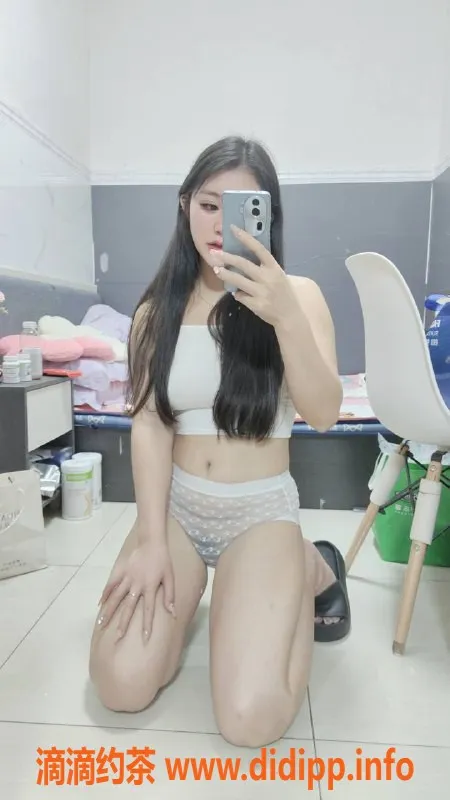 广州楼凤-海珠梦梦：400p御姐大胸，尽享豪华服务