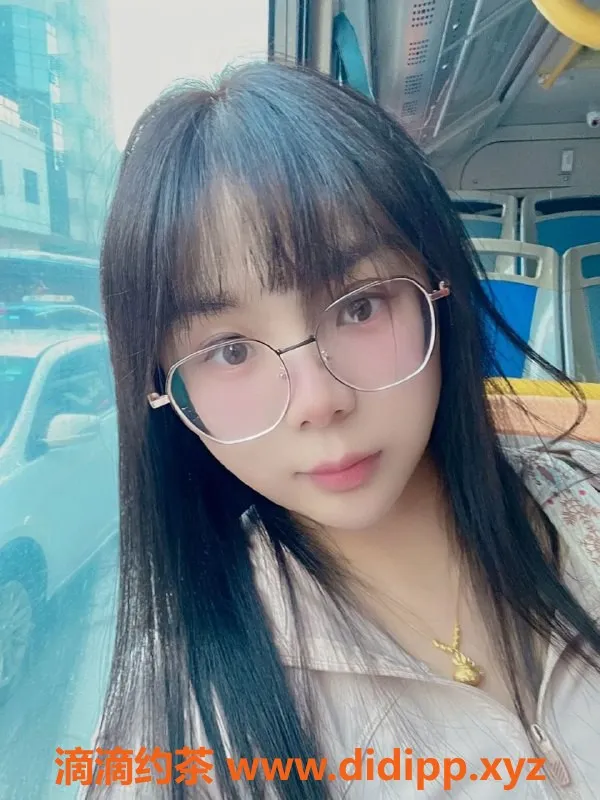 深圳楼凤-深圳龙岗嘉嘉，25岁C罩杯，500元起