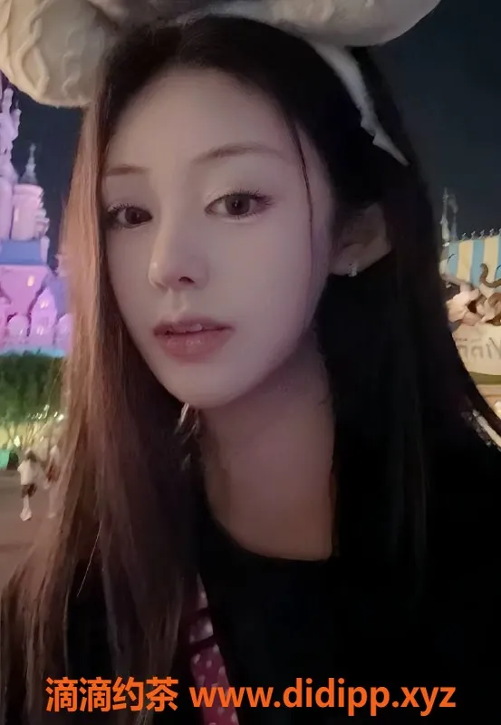 广州楼凤-佛山妲己，鸳鸯浴服务800元起！