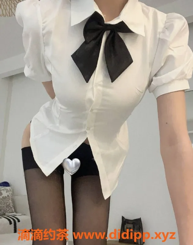 深圳楼凤-深圳南山沈行芷，165cm大胸嫩妹，1400起