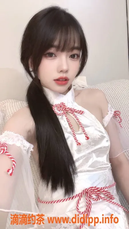 深圳楼凤-宝安小艾同学，1500元舌吻调情服务