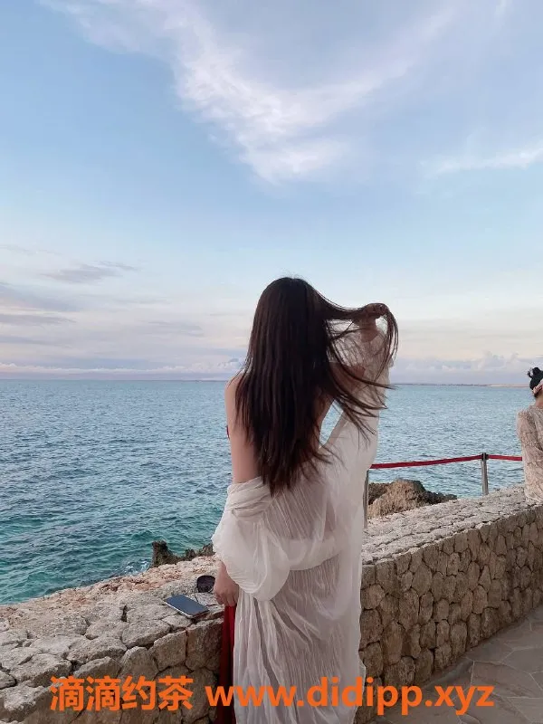 杭州楼凤-拱墅区瑶瑶，170cm大胸24岁，包夜1200元起