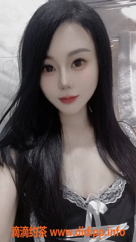 广州楼凤资源信息,天河嫩妹琪琪，水费600p，热情舌吻服务