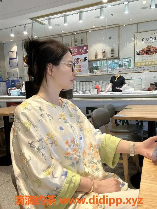 深圳楼凤-南山双双，1400元起，绝佳体验等你来