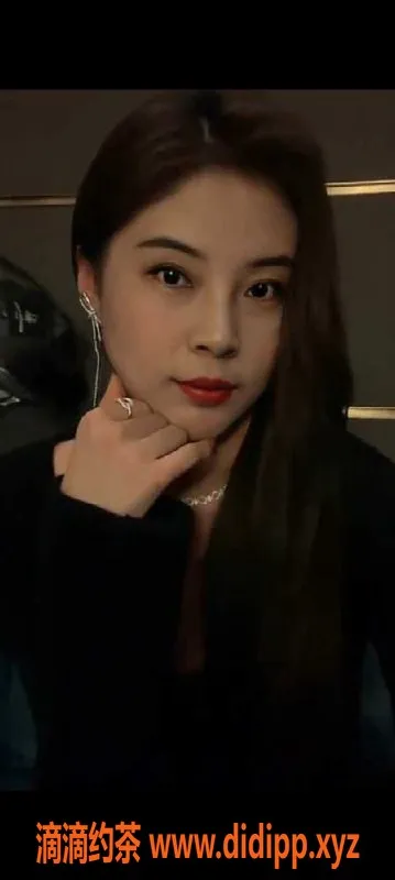 广州楼凤-38D天然大奶李丝丝，160cm，57kg，30岁