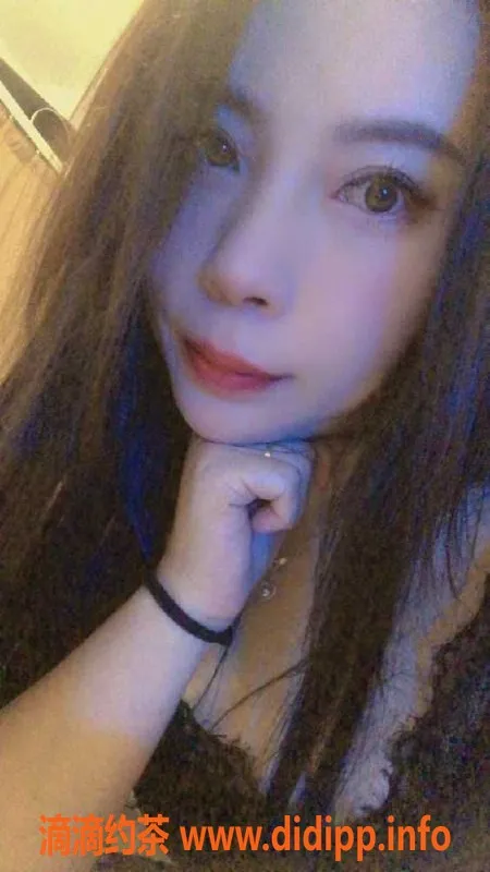 广州楼凤-38D天然大奶李丝丝，160cm，57kg，30岁