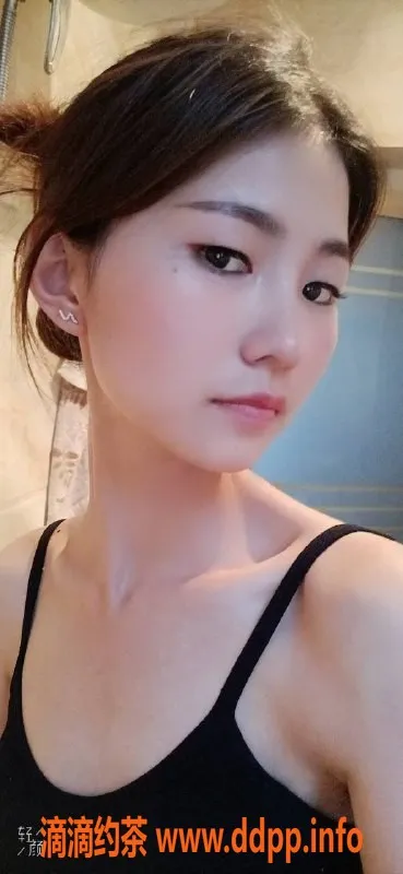 深圳楼凤-南山嫩妹伊伊，21岁长腿高挑，800元起