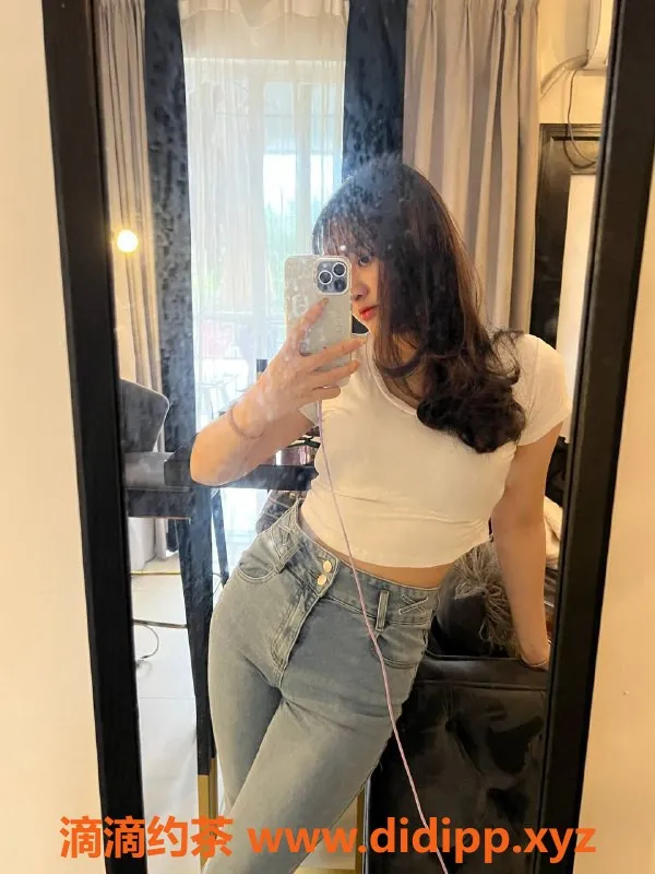 广州楼凤-海珠嫩妹潇潇，700p超值体验