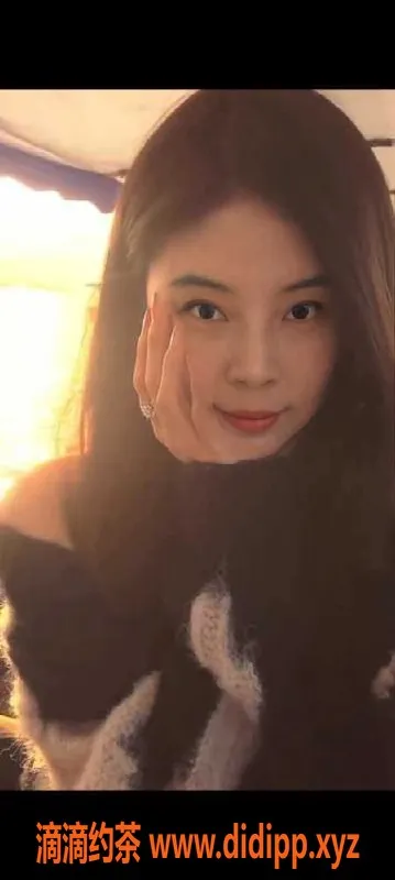 广州楼凤-38D天然大奶李丝丝，160cm，57kg，30岁