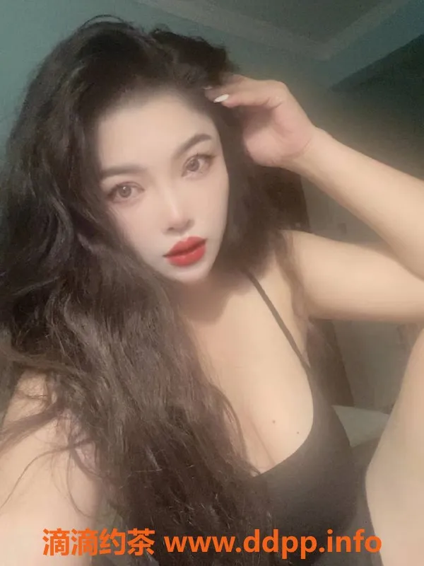 深圳楼凤-27岁夏天，深圳龙岗肉体交融，健身御姐等你来撩