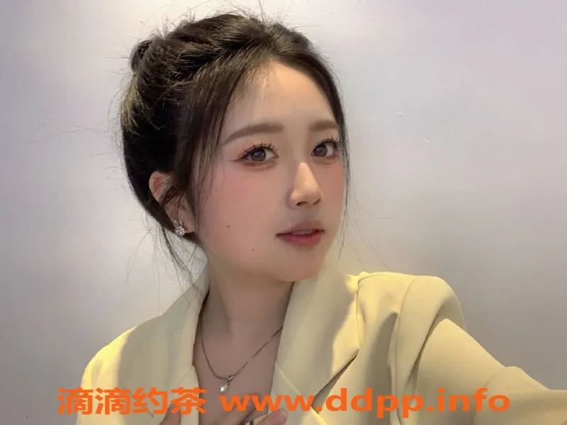 深圳楼凤资源信息,深圳小冰冰，19岁D罩杯，身高162，服务优质