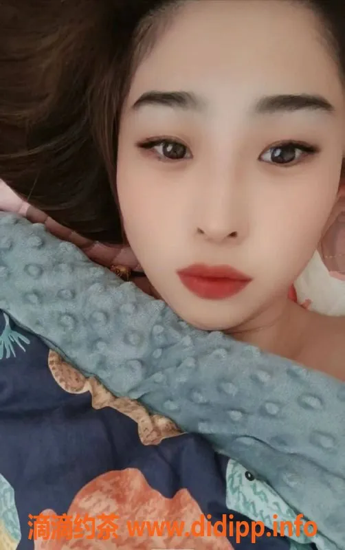 杭州楼凤资源信息,余杭小妖晶，25岁，800pp 请体验高性价比服务